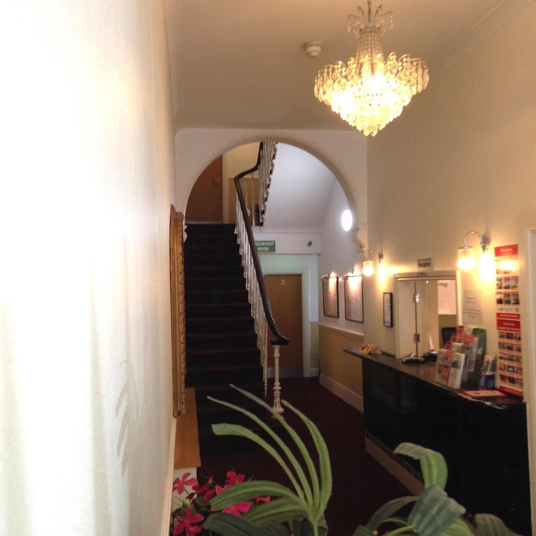 Caring 3* Londres
