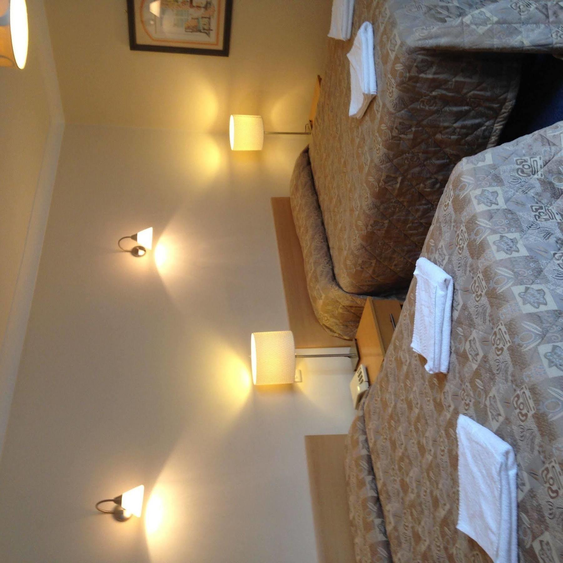 Caring 3* Londres